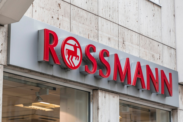Rossmann odpalił bombę cenową. Polacy masowo..
